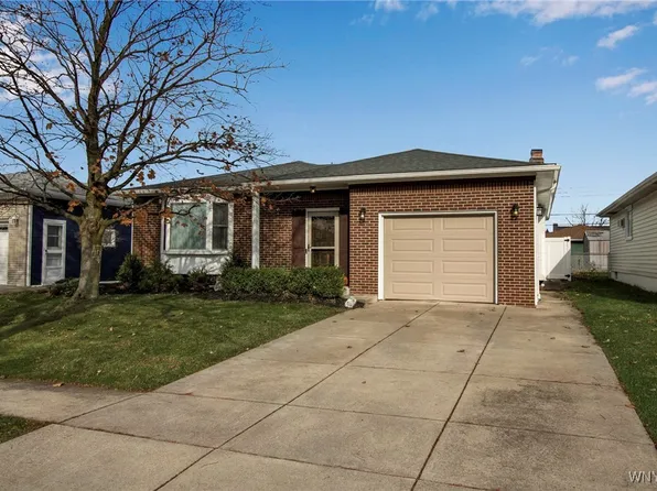 32 E Cherbourg Dr, Buffalo, NY 14227