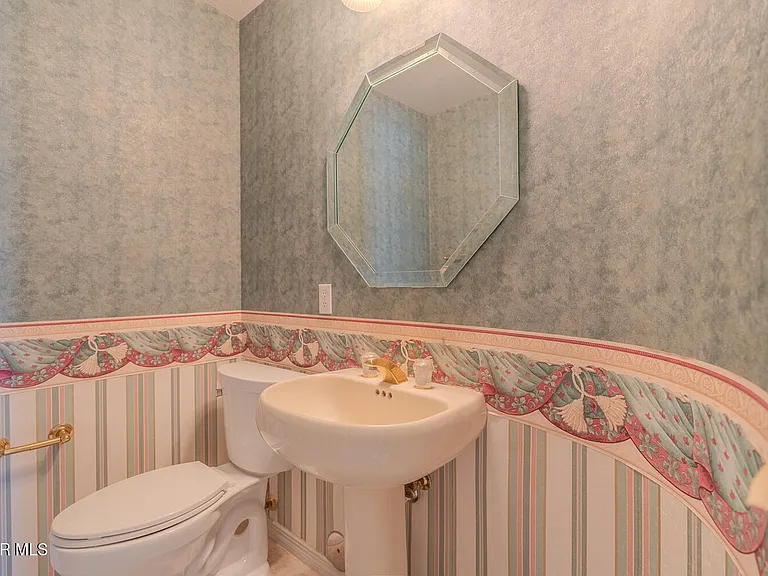 2066 Paseo Del Prado Dr — Photo 18