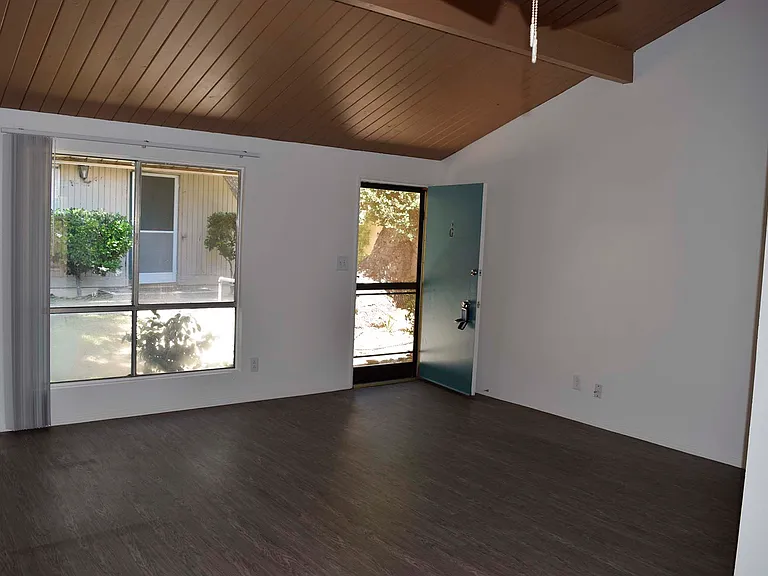 Ojai Gardens Apartments (Resort Apartments L.L.C.) — Photo 35