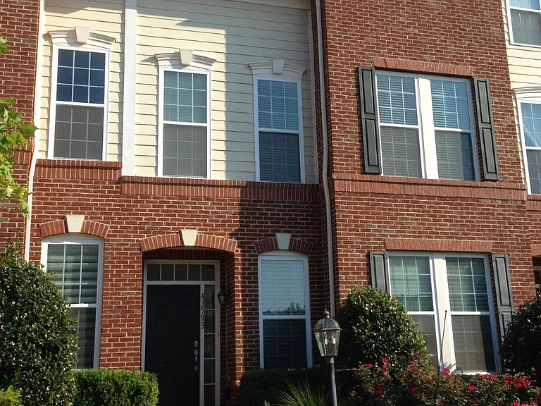 43593 Popes Creek Sq — Photo 30