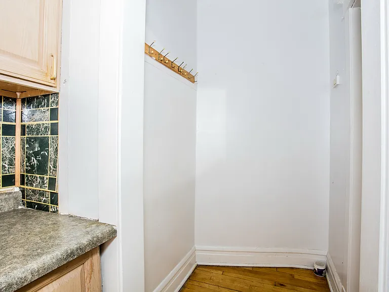 4636 W Barry Ave #1 — Photo 17