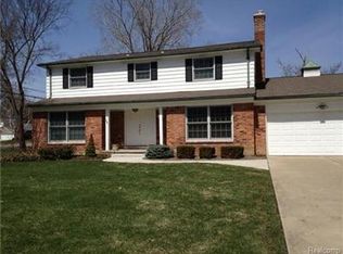 1996 Fair Oak Dr, Rochester Hills, MI 48309