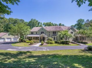 78 N Four Bridges Rd, Long Valley, NJ 07853