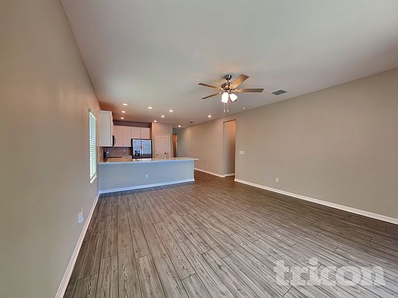 3rd image of 523 Falcon Ridge Rd