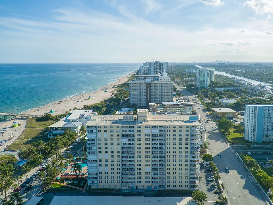 305 N Pompano Beach Blvd #707