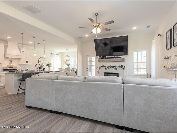 4th image of 45 Centerline Roper Loop