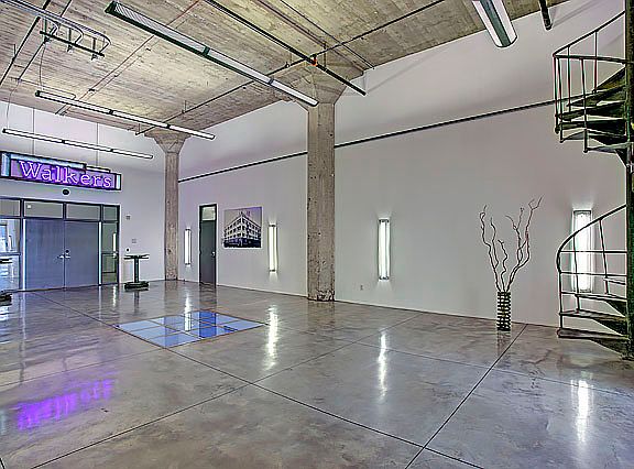 2nd image of 115 W 4th St Unit 202