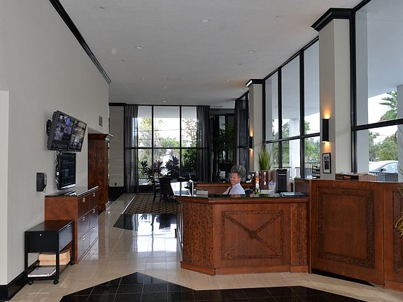 3rd image of 400 E Colonial Dr APT 1308