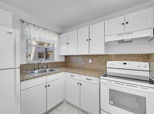 8880 Sunrise Lakes Blvd APT 208, Sunrise, FL 33322