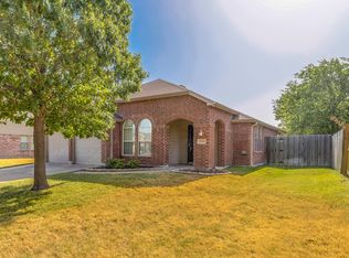 13900 Walnut Canyon Ct, Roanoke, TX 76262