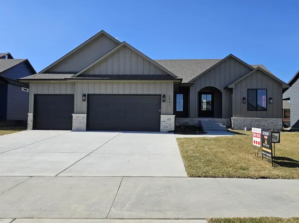 2541 N Bluestone St, Andover, KS 67002