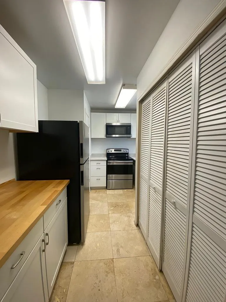 3 bed, 1006 sqft, $1,550 — Photo 4