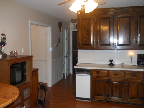 3rd image of 7274 Bluebird Way