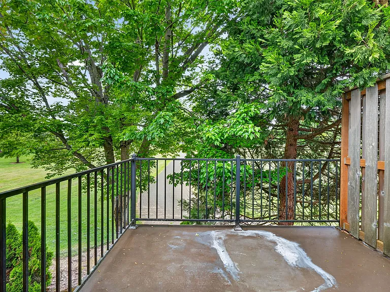 443 Harris Ln — Photo 16