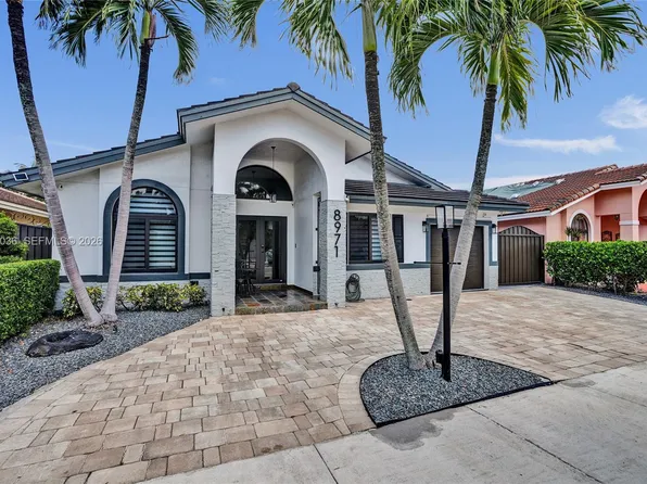 8971 NW 150th Ter, Miami Lakes, FL 33018