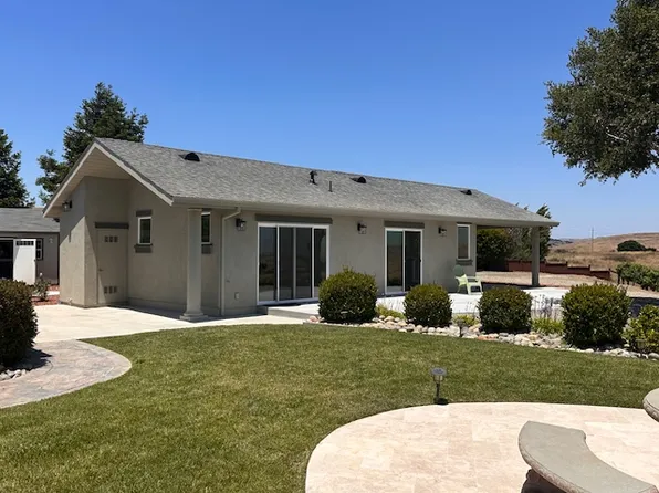 177 El Circulo Del Real #B, San Juan Bautista, CA 95045