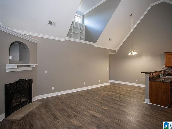 4th image of 2074 Rossburg Pl