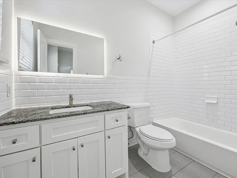 2316 Hopkins St #2 — Photo 8