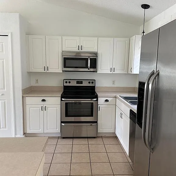 2149 N Normandy Blvd — Photo 3