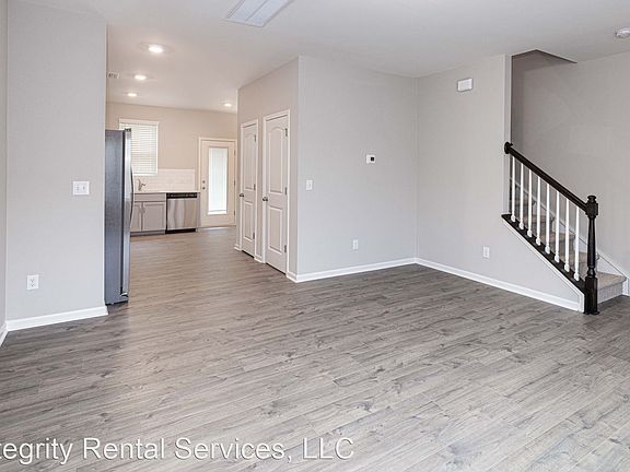 4th image of 11137 Woodland Creek Way