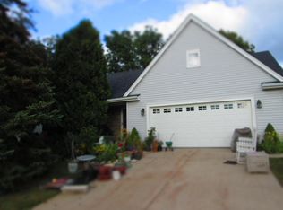 4030 S 71st St, Milwaukee, WI 53220