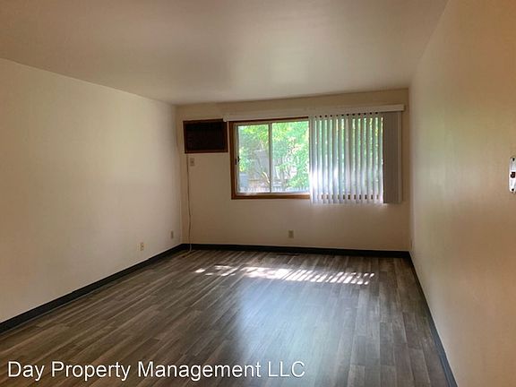 5th image of 150 Memorial Cir APT 11