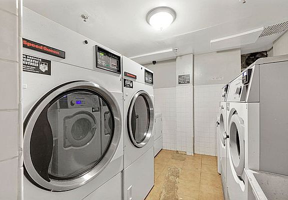 3rd image of 36 W 35th St APT 2F