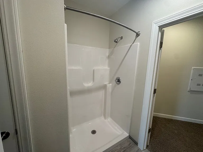Red Earth Apartments- On Lake Butte Des Morts — Photo 36