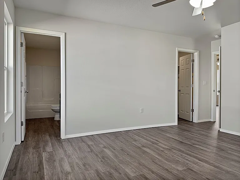 8129 Sunflower Way — Photo 9