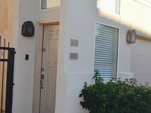 3rd image of 1747 E Northern Ave Unit 206