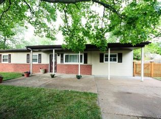 238 Ramsey Ln, Ballwin, MO 63021