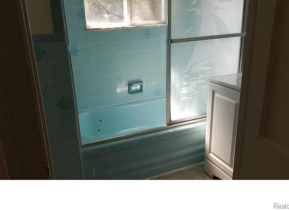 3rd image of 25201 McAllister Ave