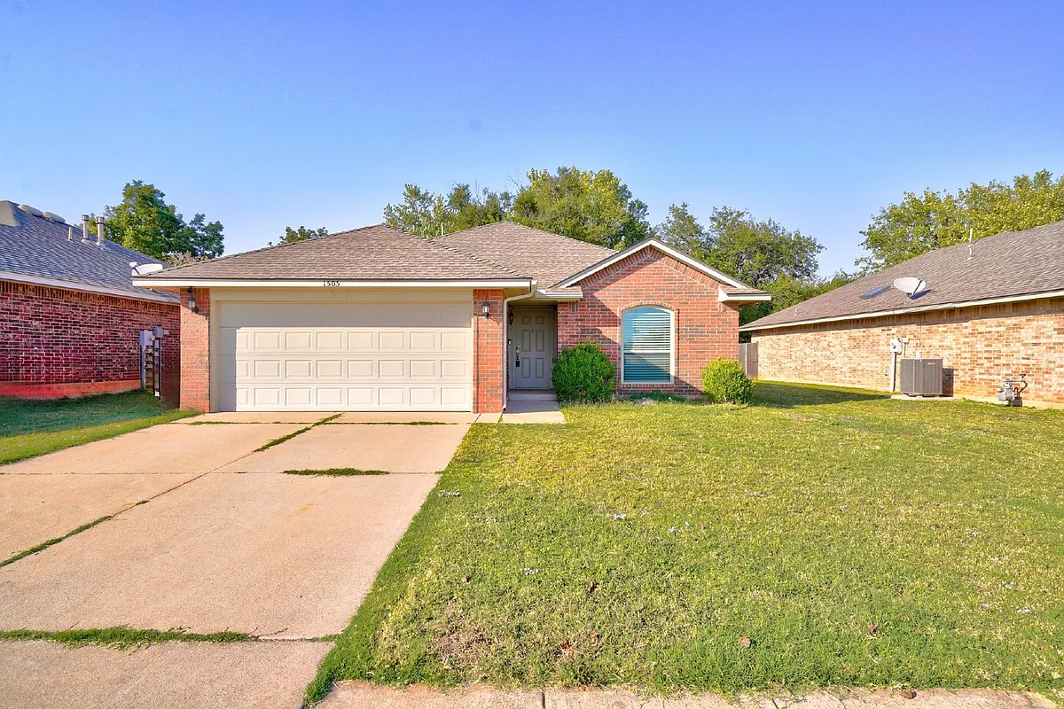 Building Photo - 1505 Rangeline Rd