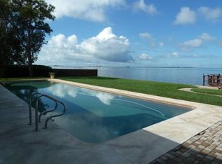 625 N Mayo St, Crystal Beach, FL 34681