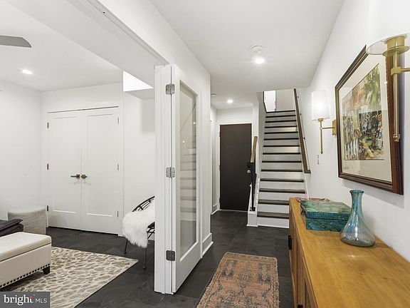 3rd image of 1404 Olive St