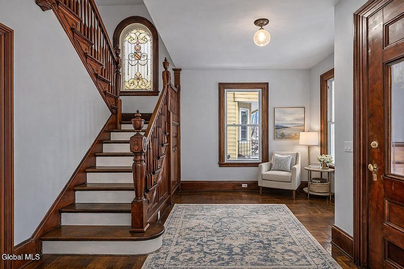 5th image of 1027 Wendell Avenue