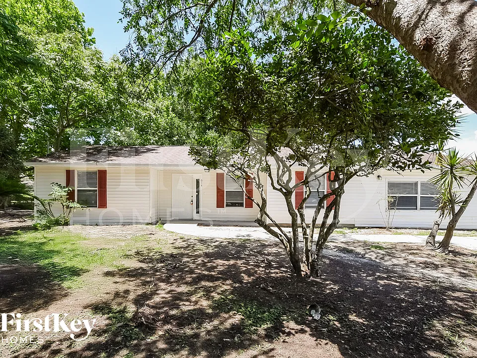 614 Huey St
