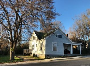 113 E Pine St #A, Lincolnton, NC 28092