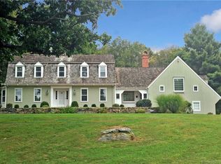 89 Taunton Hill Rd, Newtown, CT 06470