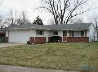6527 Lincoln Green St, Holland, OH 43528