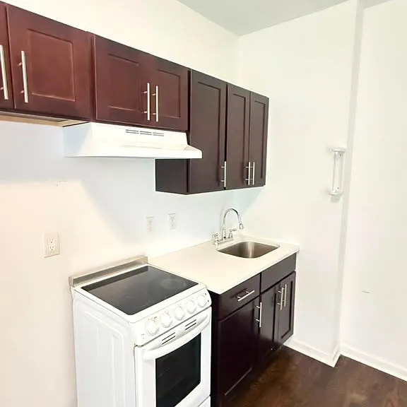 93 Blue Hills Ave #1 — Photo 1