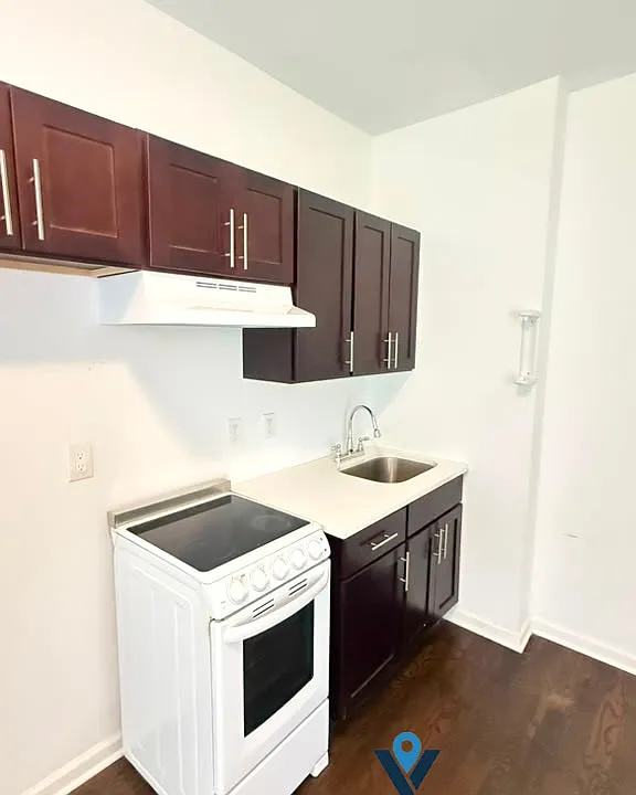 93 Blue Hills Ave #1