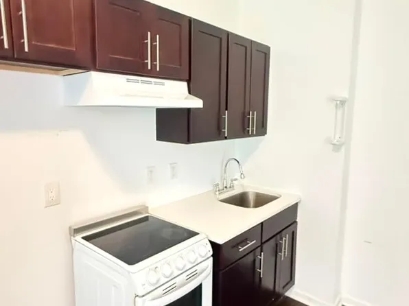 93 Blue Hills Ave APT 1, Hartford, CT 06112