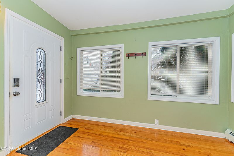 3rd image of 2514 Turner Avenue