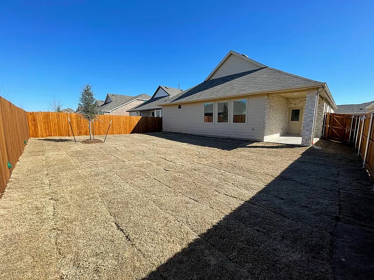 3700 Milkweed Rd — Photo 17