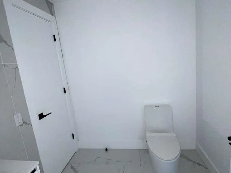 286 Hawthorne Ave #2 — Photo 8