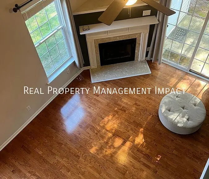528 Auburn Square Dr — Photo 8