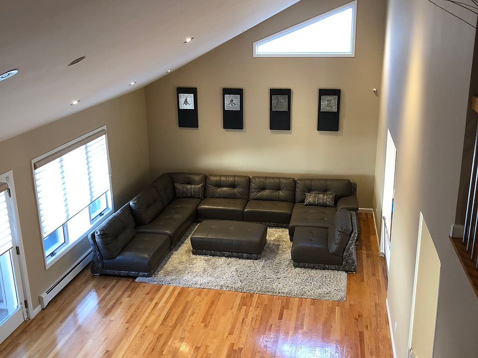2nd image of 824 Oakleigh Rd