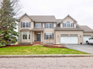 62 Crispin Drive, South Burlington, VT 05403