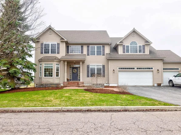62 Crispin Drive, South Burlington, VT 05403